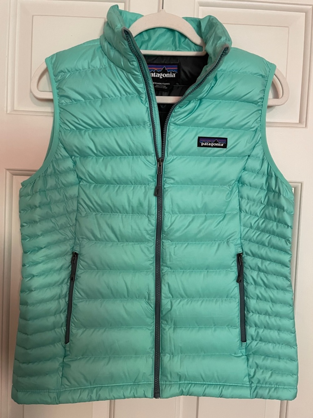 Patagonia Mint Green Lightweight Quilted Down Sweater Vest, Like New, Medium